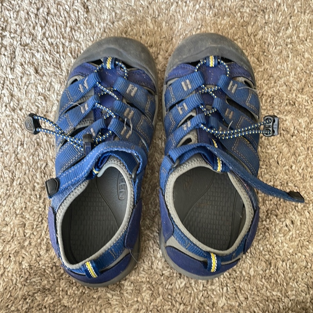 Keen boys sandal